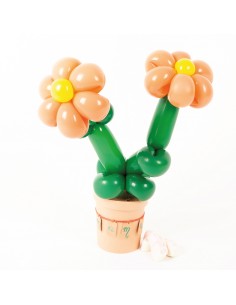 Globos maceta de golosinas con flores 2