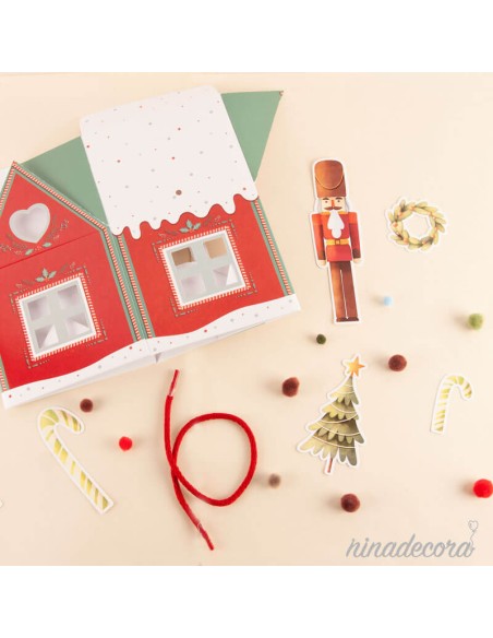 Caja casita roja, con figuras Navidad DIY