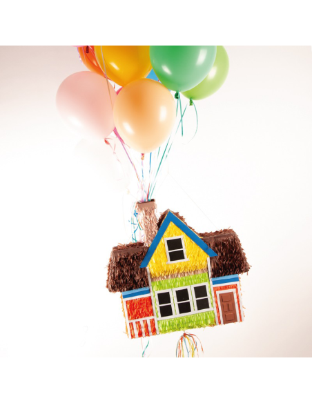 Piñata casita película UP